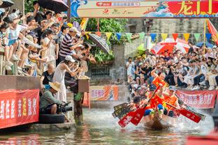 新年快乐，帕托分享昔日在中国的照片送新春祝福